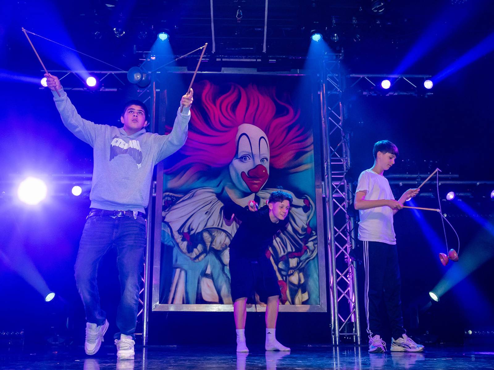 Akrobatik und Artistik wird im Workshop des GOP Variet&eacute;-Theaters Hannover ge&uuml;bt