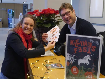 Desimo verkauft Kulturdezernentin Eva Bender Tickets