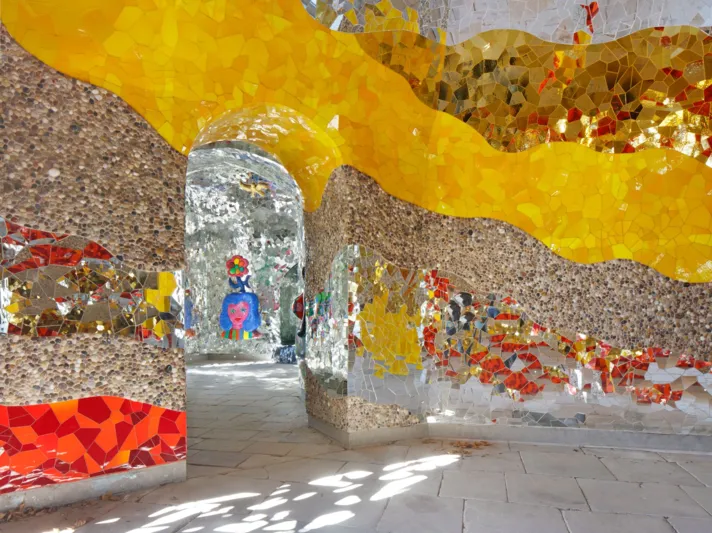 Die Grotte in den Herrenh&auml;user G&auml;rten.