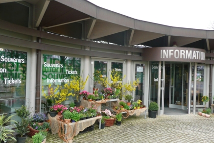 Informationspavillon von außen