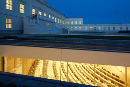 Historisches Gebäude erleuchtet