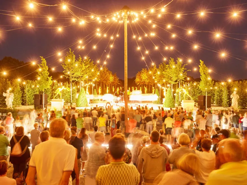 Abendstimmung bei den Sommernächten im Gartentheater