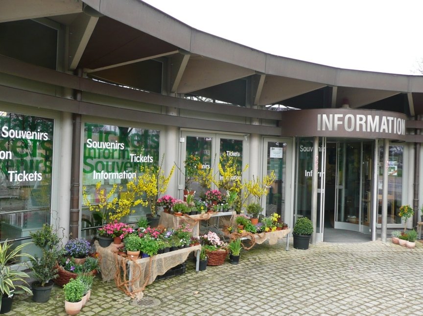 Informationspavillon von außen