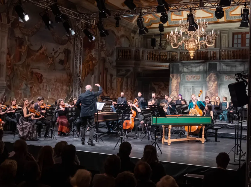 Orchester in der Galerie